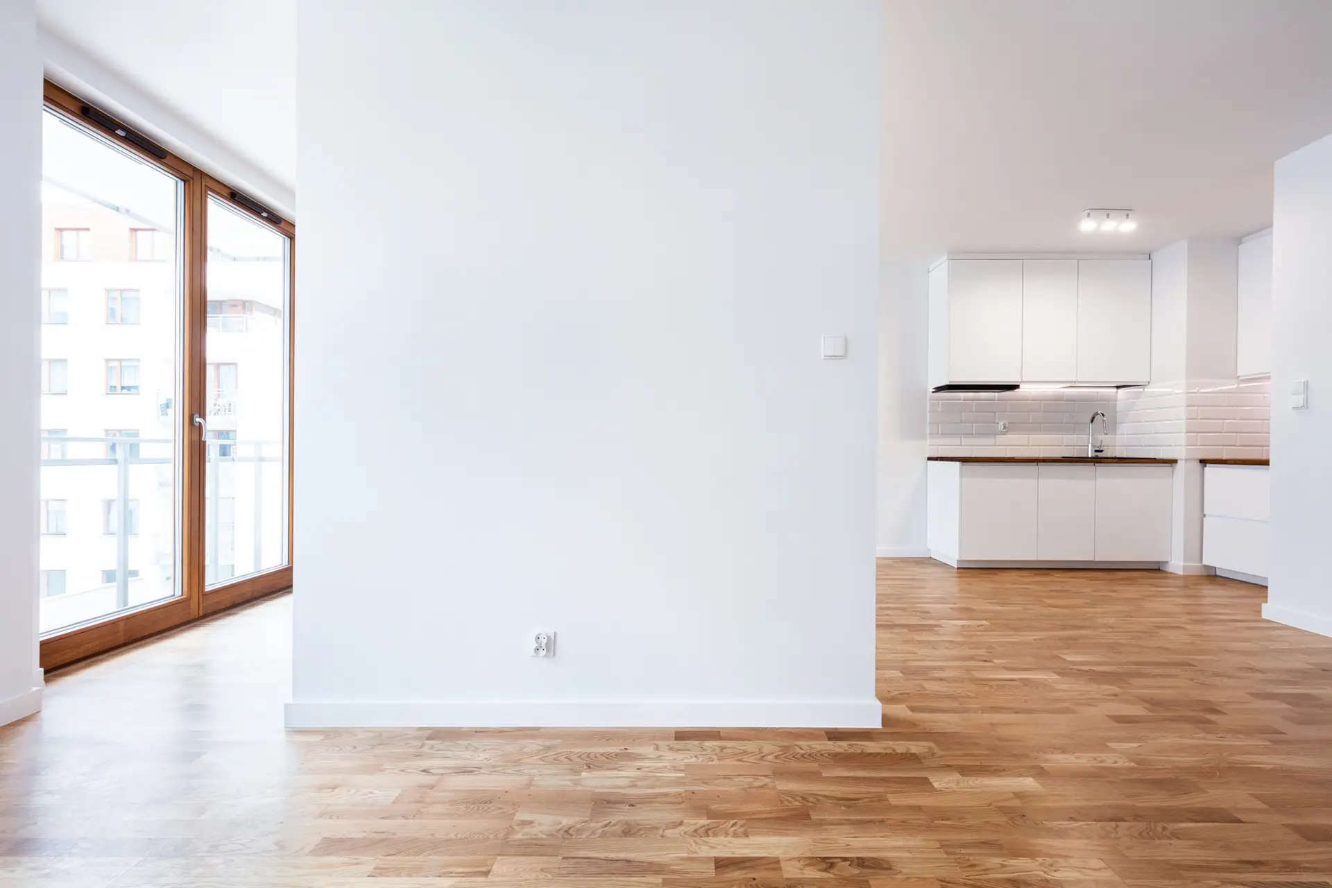 Commercial cleaning in Hamilton for an empty new apartment interior